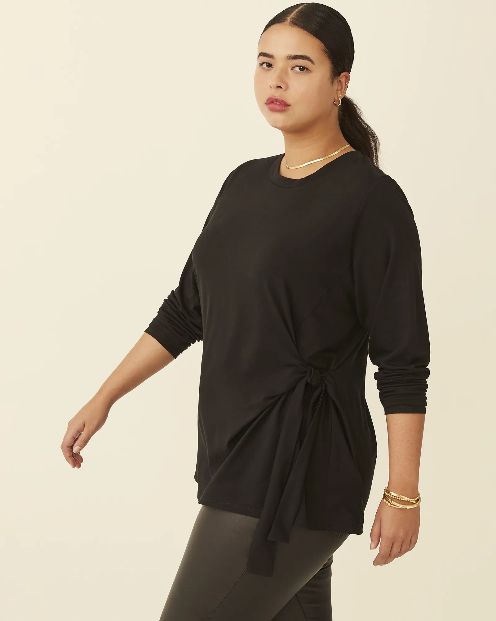 Ezra Long-Sleeve Side-Knot Tee | Black